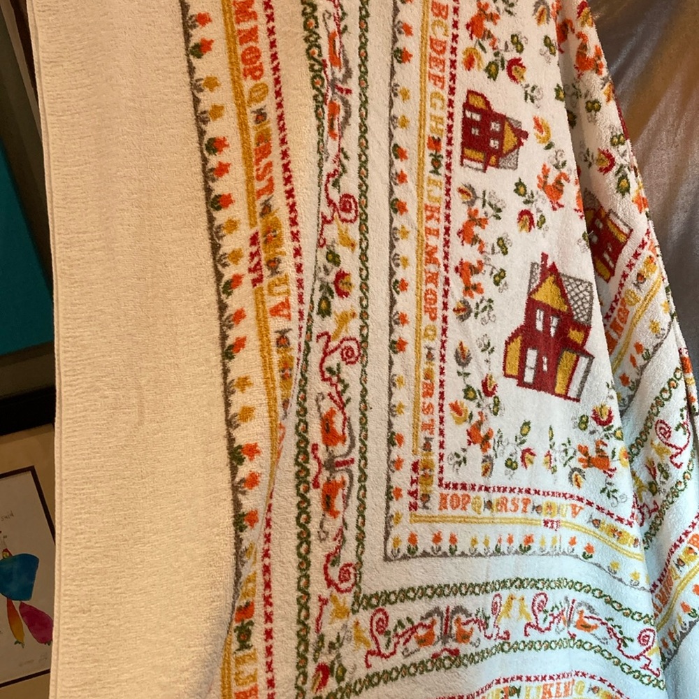 Vintage Tapestry Blanket with House Design G